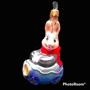 Christopher Radko Easter Bunny I-Bun Riding in Car "Egg Roll" Hand Blown Glass